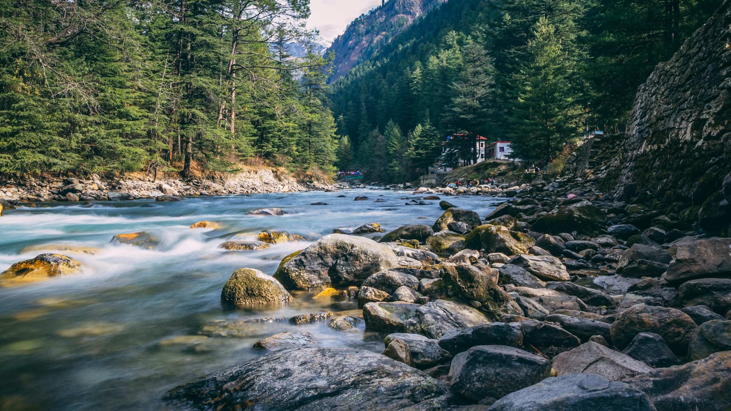 Himachal Pradesh — scenic mountain valleys and adventure trekking trails